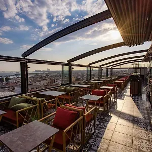 Grand Balyan & Restaurant Hotell